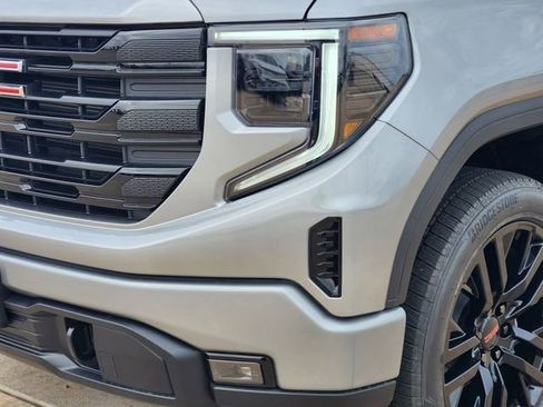 New 2026 GMC Sierra 1500 Elevation image 7