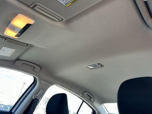 Used 2025 Nissan Versa SV w/ Trunk Package image 29