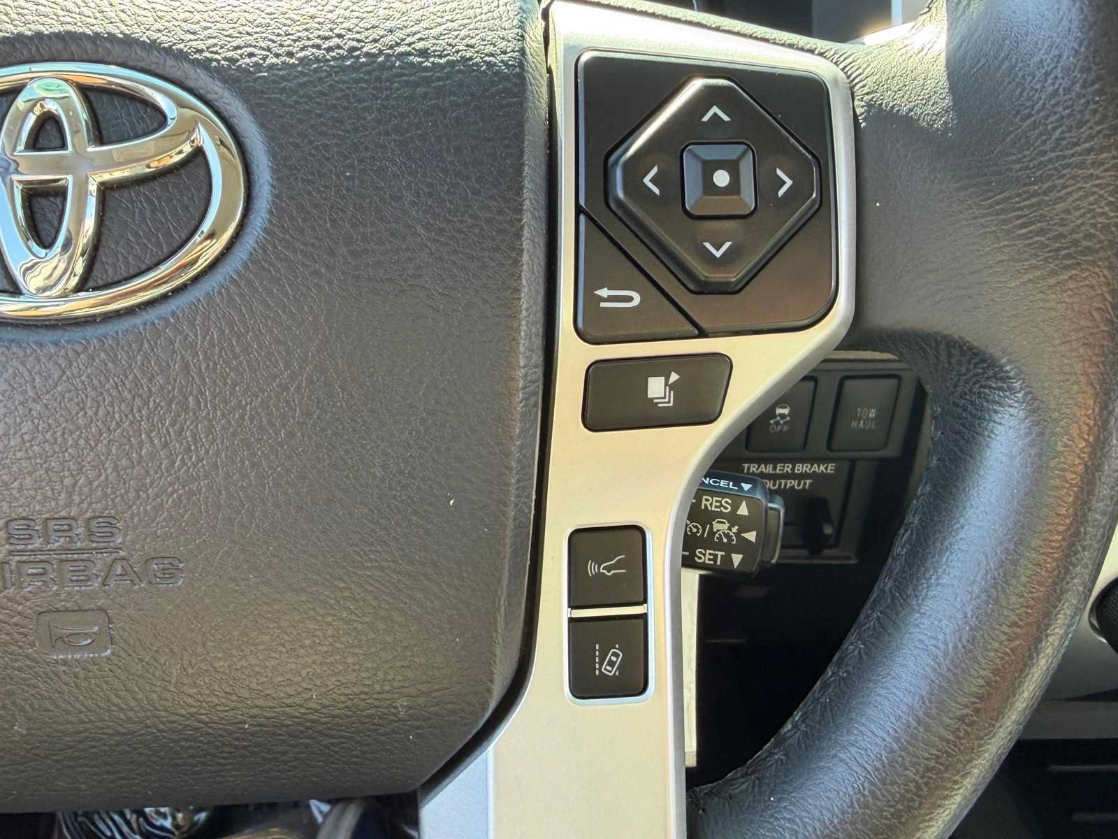 Used 2018 Toyota Tundra Limited w/ Limited Premium Package AWD/4WD image 18