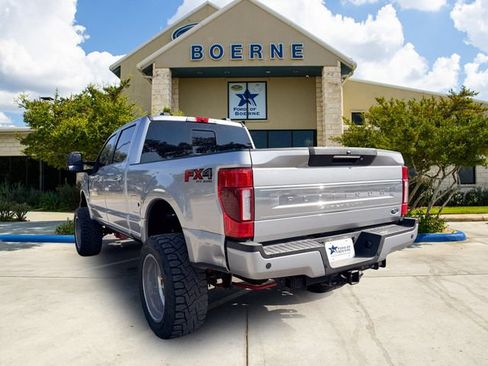 Used 2022 Ford F350 Platinum AWD/4WD image 3