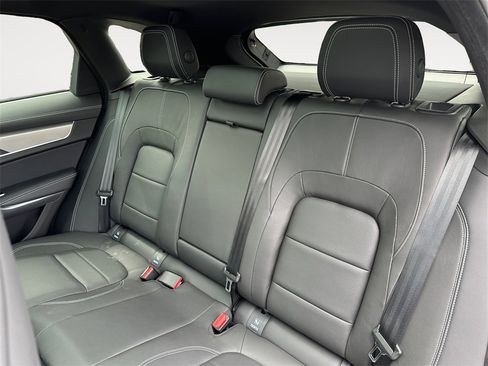 Used 2024 Jaguar F-PACE R-Dynamic S image 13