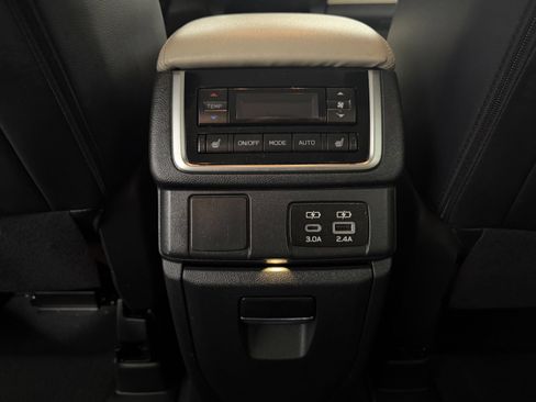 Used 2023 Subaru Ascent Limited AWD/4WD image 24