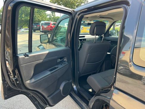 Used 2012 Jeep Liberty Sport RWD image 12