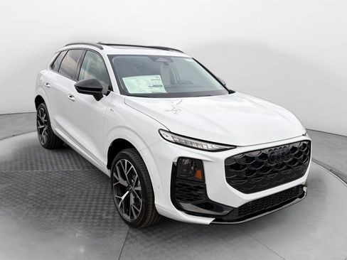 New 2026 Audi Q3 quattro 2.0T image 1