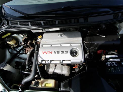 Used 2006 Toyota Sienna XLE image 11