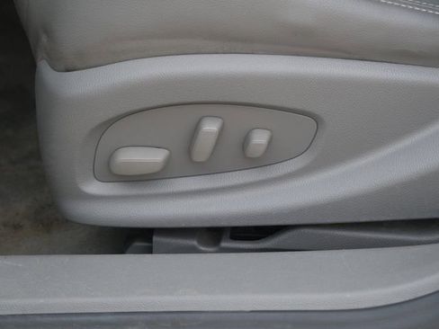 Used 2015 Chevrolet Impala LT w/ Convenience Package image 13