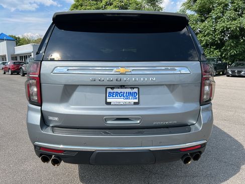 Used 2024 Chevrolet Suburban Premier AWD/4WD image 6
