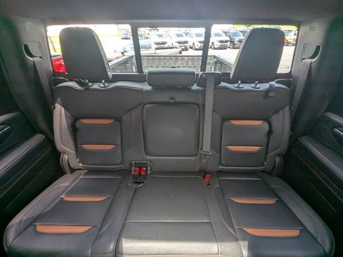 Used 2024 GMC Sierra 2500 AT4 w/ AT4 Premium Plus Package AWD/4WD image 32