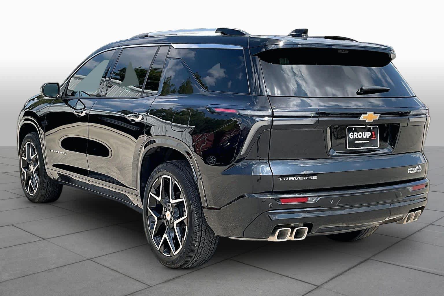 Used 2026 Chevrolet Traverse High Country FWD image 12