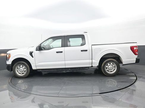 Used 2022 Ford F150 XL w/ Trailer Tow Package image 7