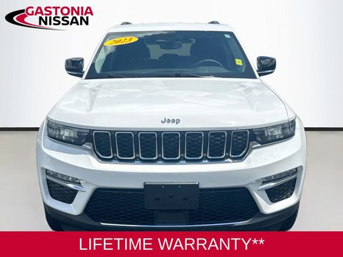 Used 2023 Jeep Grand Cherokee Limited AWD/4WD image 2