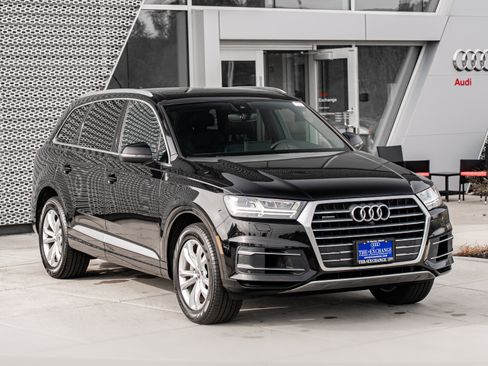 Used 2019 Audi Q7 3.0T Premium Plus w/ Premium Plus Package AWD/4WD image 2