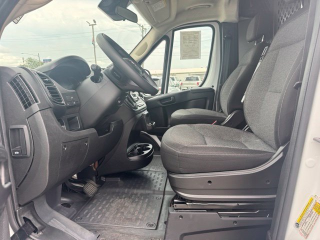 Used 2025 RAM ProMaster 2500 w/ U-Haul Equipment Group FWD image 9