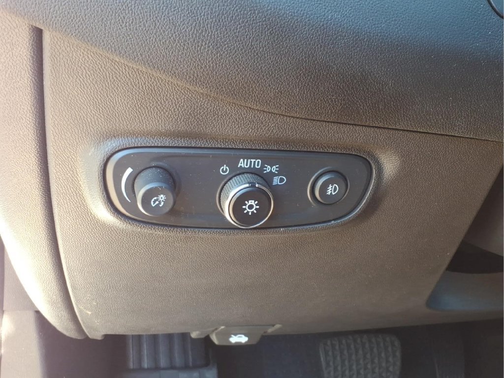 Used 2024 Chevrolet Equinox Premier AWD/4WD image 15