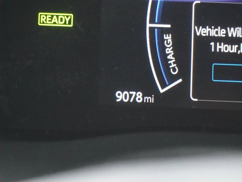 Used 2025 Toyota Camry SE image 23