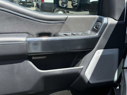 Used 2025 Ford F250 Platinum AWD/4WD image 24