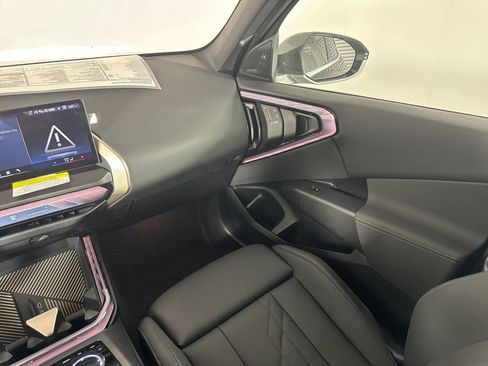 Used 2025 BMW X3 xDrive30i w/ Premium Package image 30