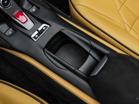 Used 2022 Ferrari 812 GTS RWD image 88