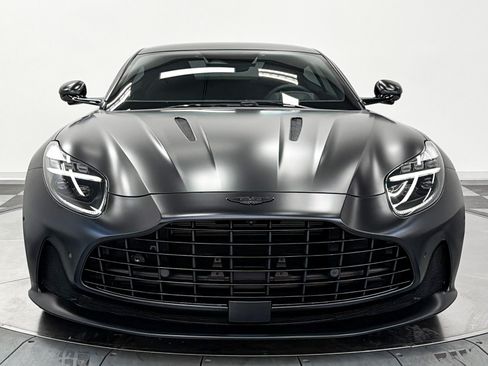 Used 2025 Aston Martin DB12 Coupe RWD image 4