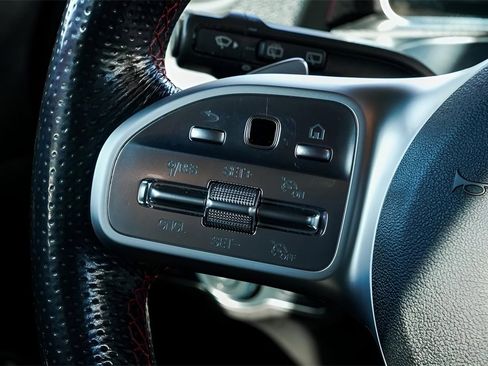 Used 2021 Mercedes-Benz GLB 250 GLB 250 image 28