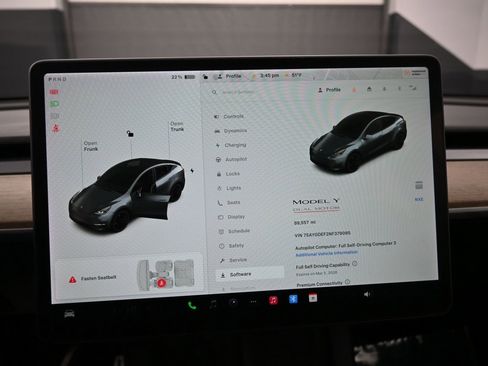 Used 2022 Tesla Model Y Performance image 14