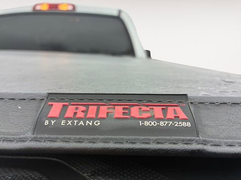 Used 2017 Toyota Tundra SR5 w/ SR5 Upgrade Package image 33