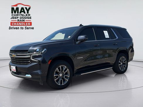 Used 2024 Chevrolet Tahoe LT w/ LT Signature Package RWD image 3