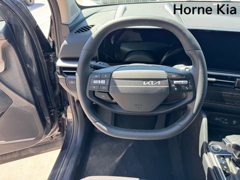 New 2026 Kia Sportage LX image 15