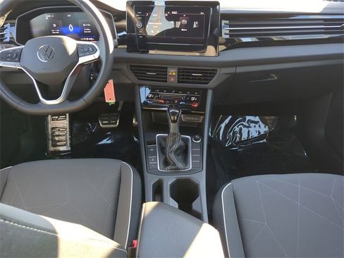 Certified 2025 Volkswagen Jetta Sport image 14