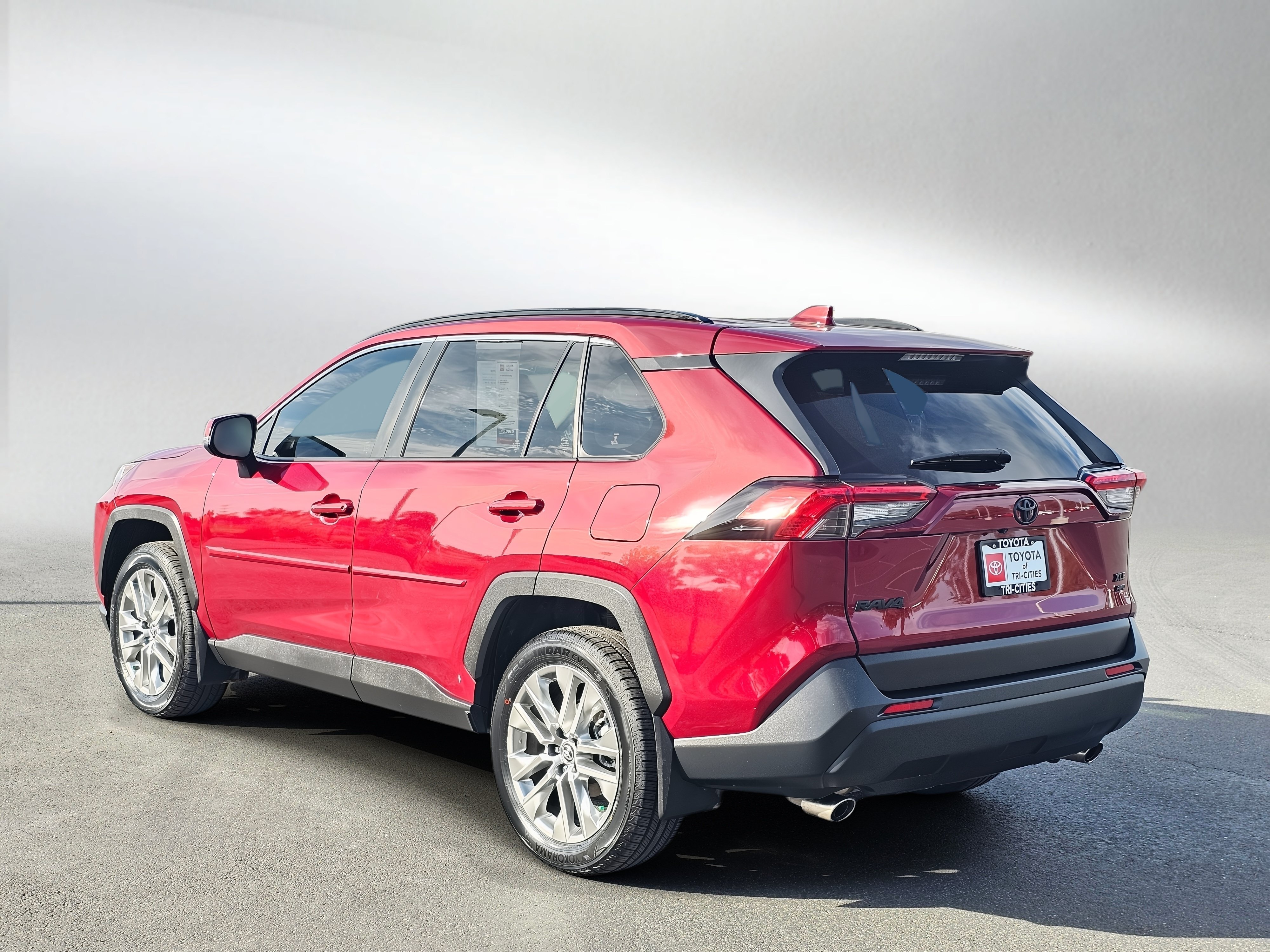 Certified 2023 Toyota RAV4 XLE Premium AWD/4WD image 3