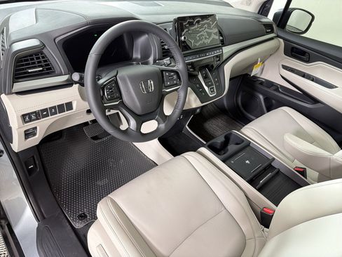 New 2026 Honda Odyssey EX-L image 4