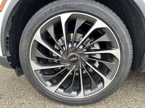 Used 2022 Lincoln Aviator Reserve w/ Equipment Group 201A RWD image 34