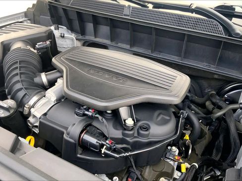 Used 2019 GMC Acadia SLT image 32