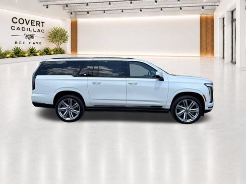Used 2025 Cadillac Escalade ESV Sport w/ Touring Package AWD/4WD image 14