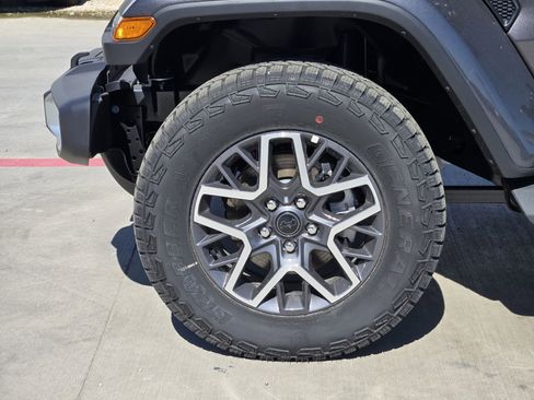 New 2025 Jeep Wrangler Sahara image 11