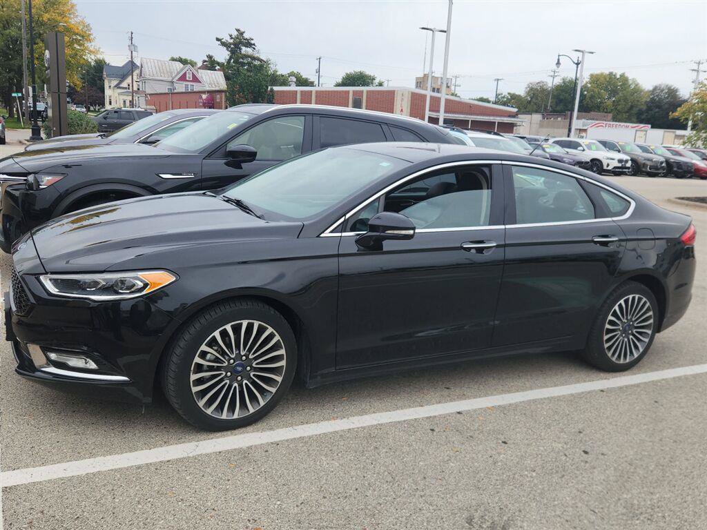 Used 2017 Ford Fusion SE w/ Fusion SE Technology Package AWD/4WD image 8