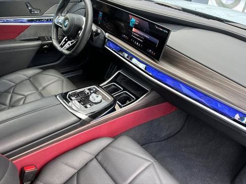 Used 2023 BMW 740i w/ Parking Assistance Package RWD image 14