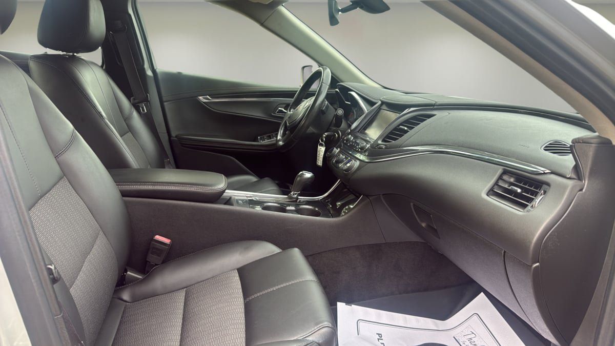 Used 2016 Chevrolet Impala LT FWD image 9