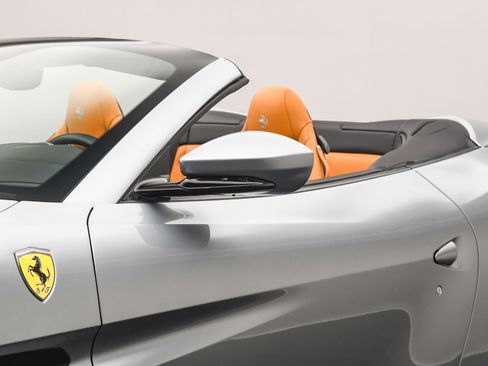 Used 2019 Ferrari Portofino image 11