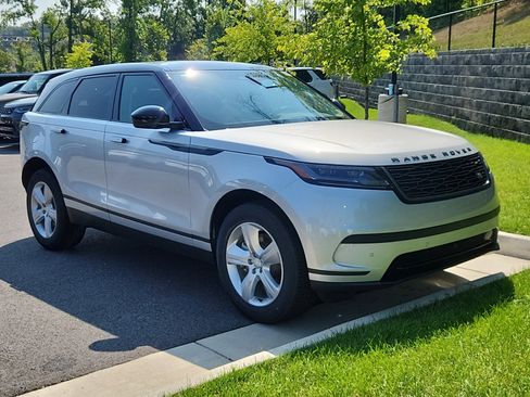 Used 2025 Land Rover Range Rover Velar S image 10