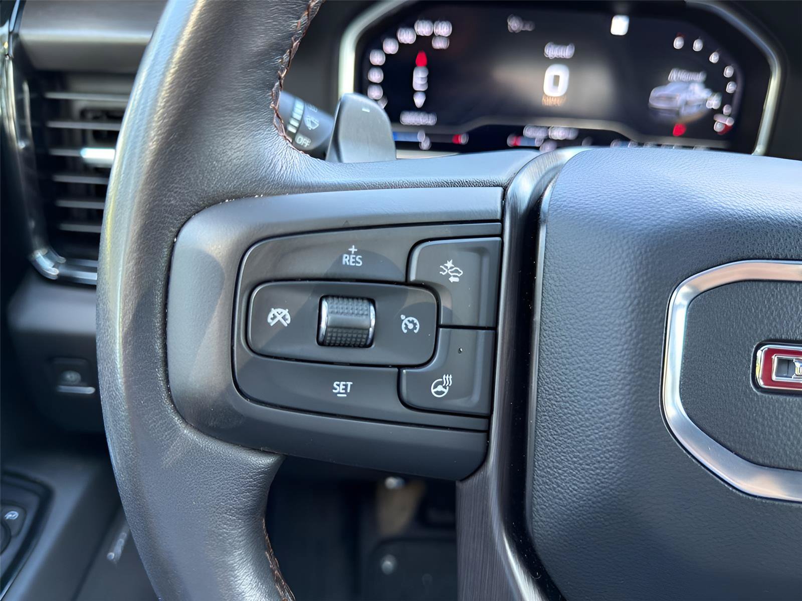 Certified 2022 GMC Sierra 1500 AT4 w/ AT4 Premium Package AWD/4WD image 30