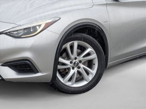 Used 2018 INFINITI QX30 image 22