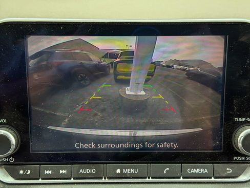 Used 2022 Nissan Rogue SV FWD image 10