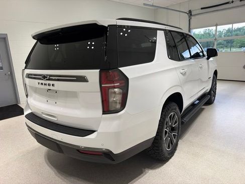Used 2022 Chevrolet Tahoe Z71 w/ Luxury Package AWD/4WD image 6