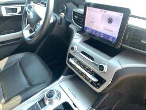 Used 2024 Ford Explorer XLT w/ Equipment Group 202A image 14