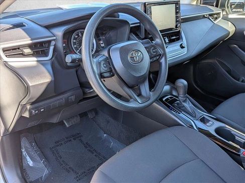 Used 2022 Toyota Corolla LE image 10