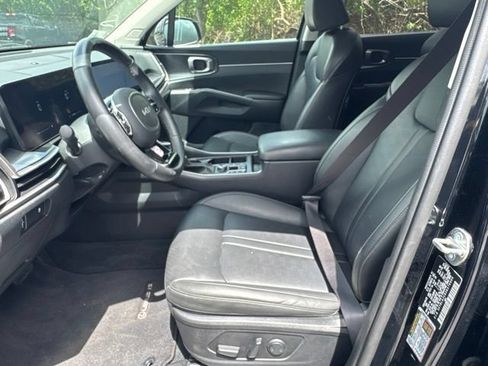 Used 2025 Kia Sorento S AWD/4WD image 9
