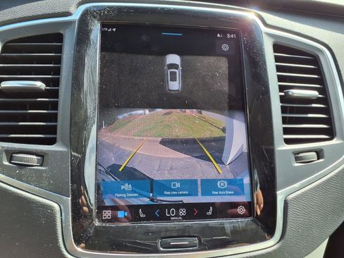 Used 2023 Volvo XC90 B6 Core w/ Protection Package Premier image 21