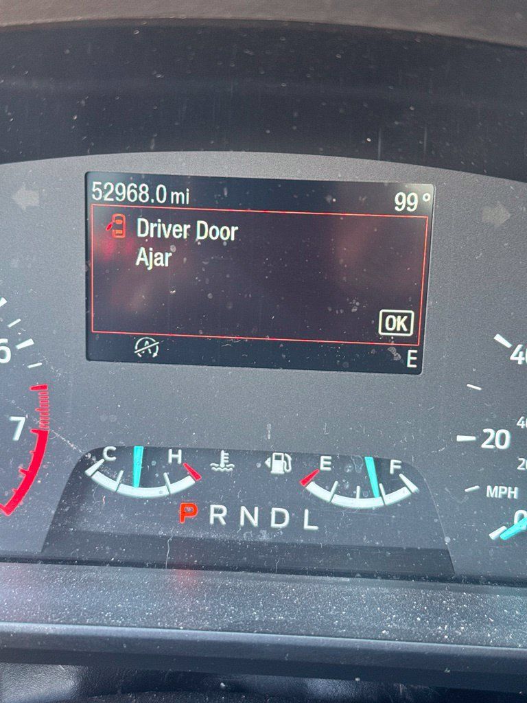 Used 2022 Ford Escape SE FWD image 5