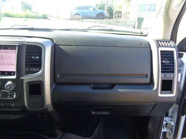 Used 2022 RAM 1500 Classic SLT w/ Electronics Group AWD/4WD image 18